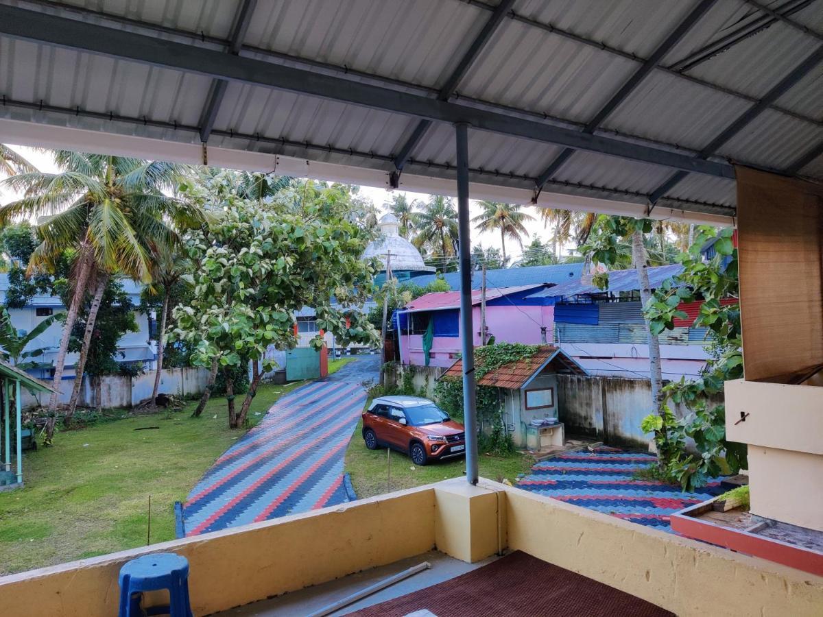 Apartamento Wind &Waves Kollam Exterior foto