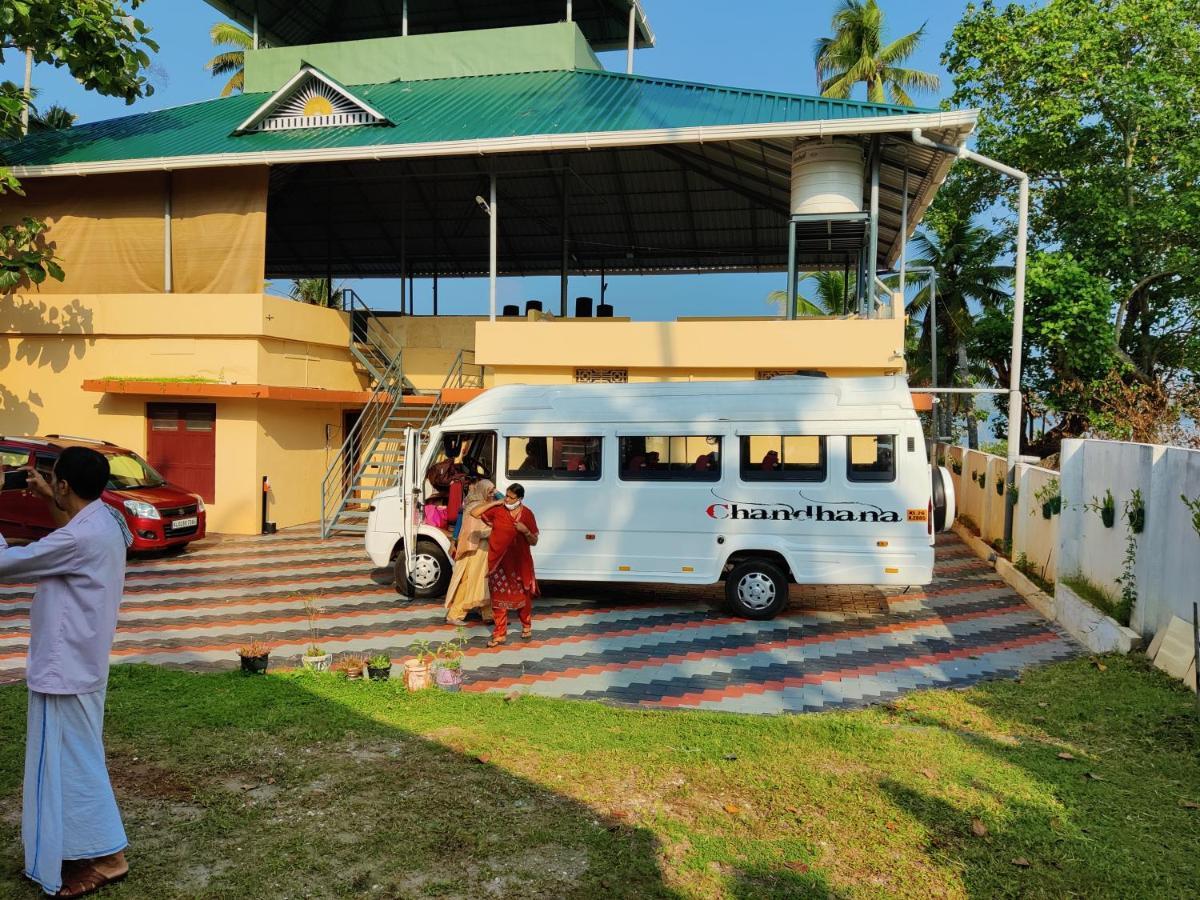 Apartamento Wind &Waves Kollam Exterior foto