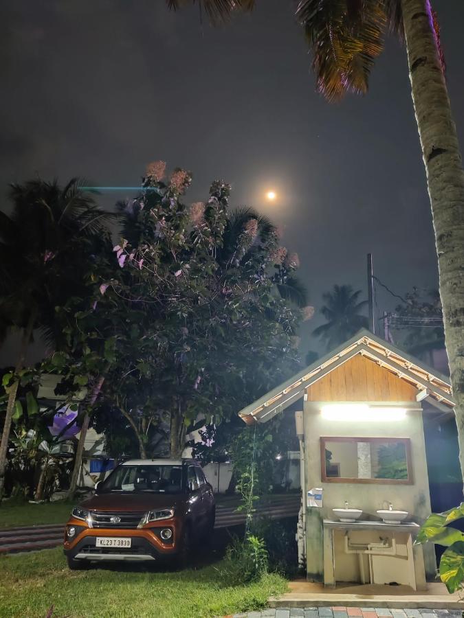 Apartamento Wind &Waves Kollam Exterior foto
